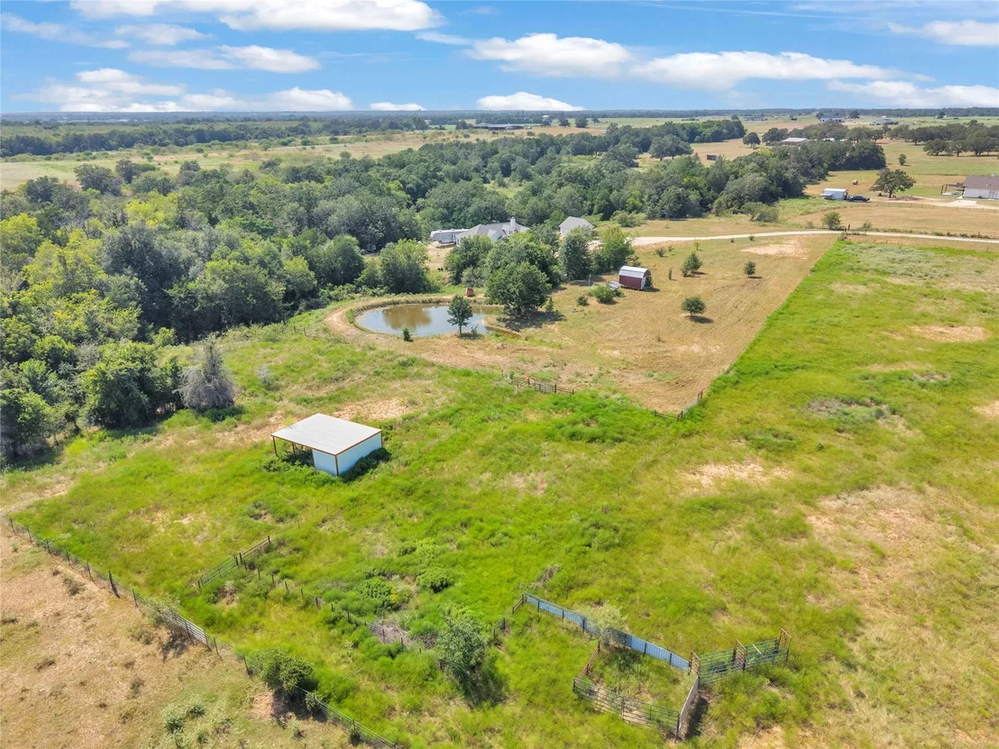 Photo of 668 Fairview DR