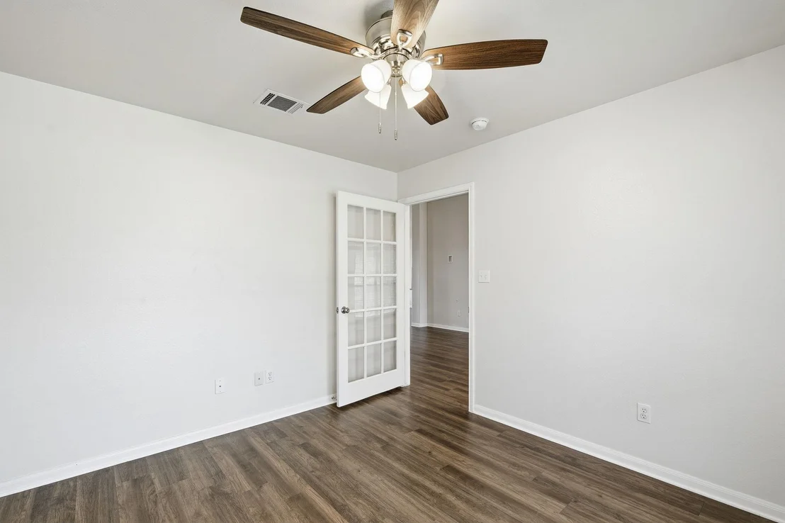 Photo of 102 Bosque DR