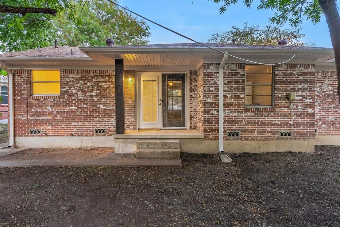 Photo of 1411 Connell DR