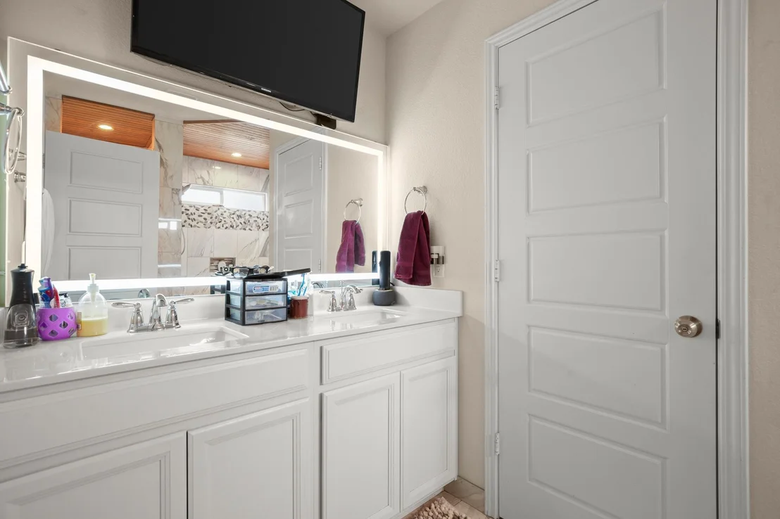 Photo of 111 Bobolink CV