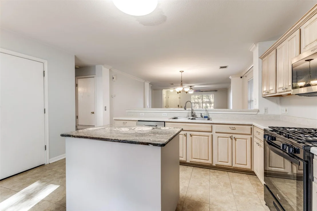 Photo of 272 Tobin DR
