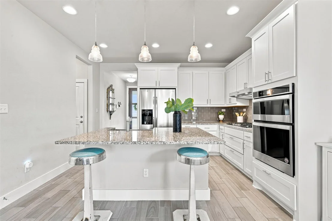 Photo of 208 Winding Hollow LN