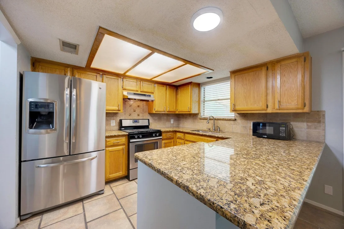 Photo of 2308 Stratford DR