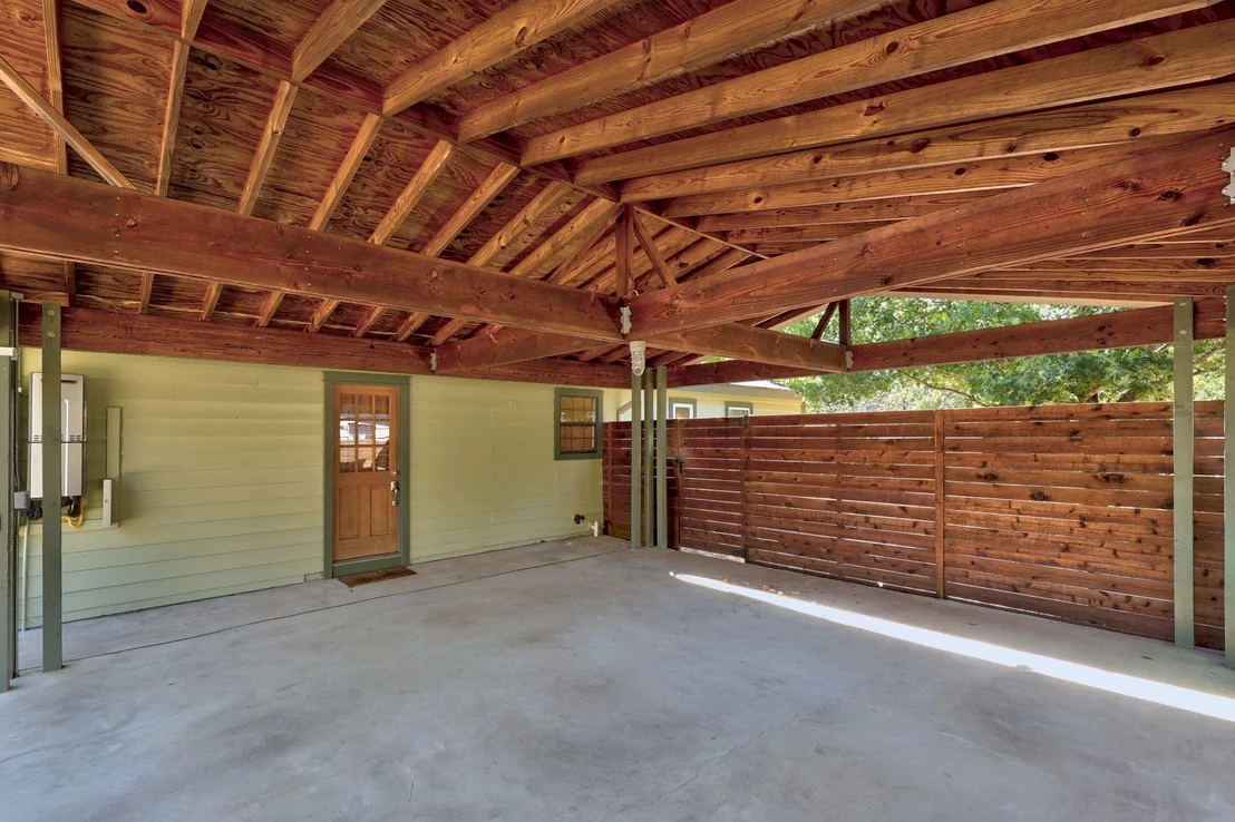 Photo of 1701 Crown DR