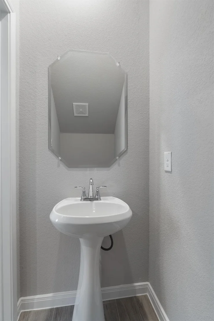 Photo of 340 Stellar Wind DR