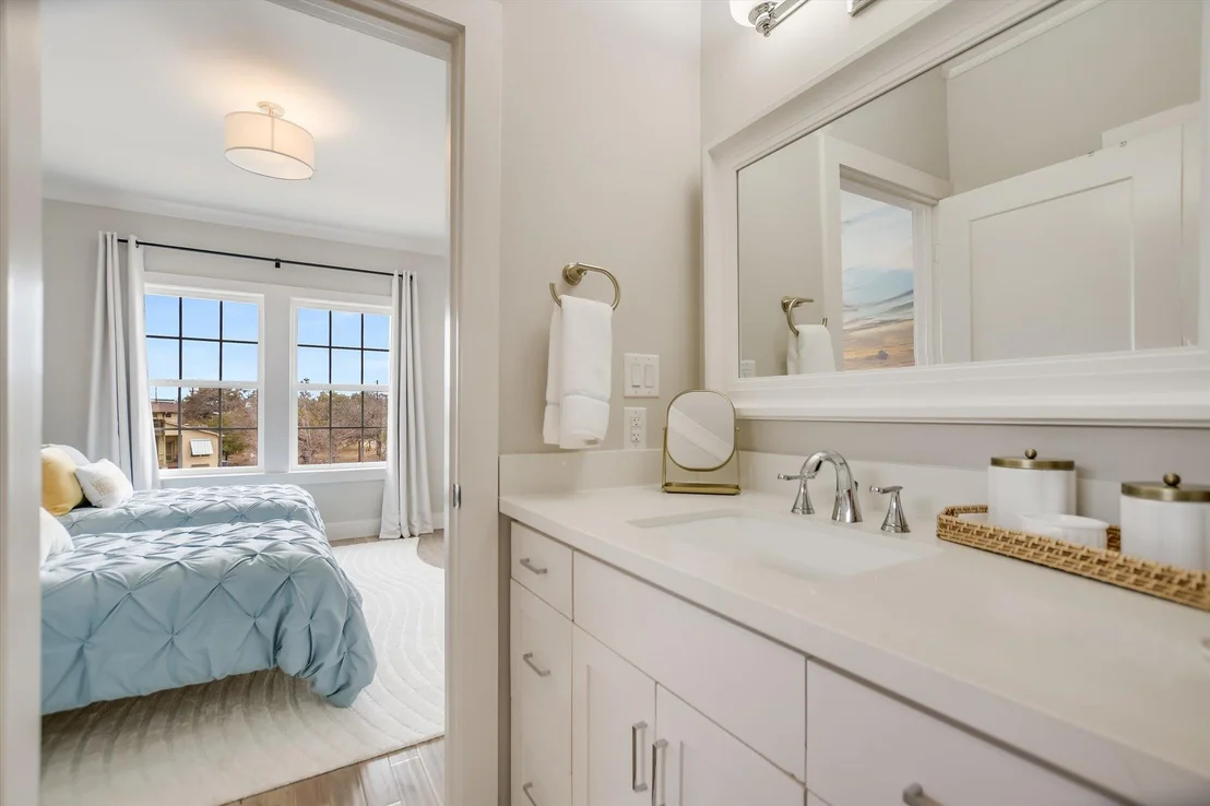 Photo of 513 Oleander DR