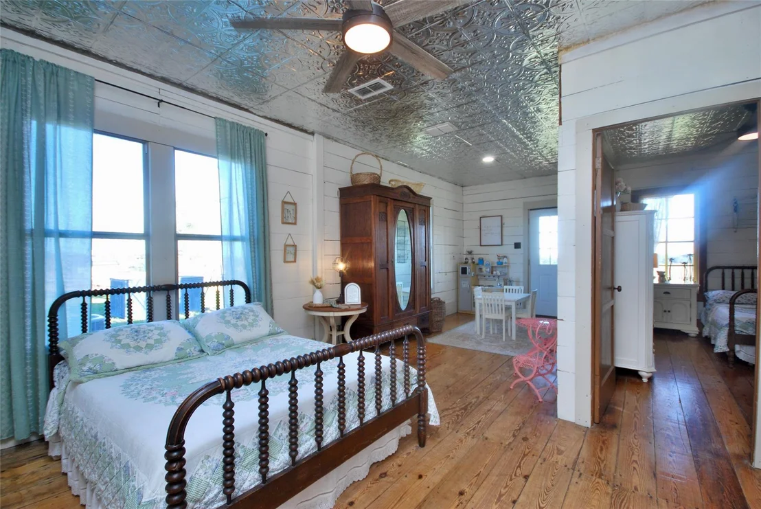 Photo of 4228 County Road 256