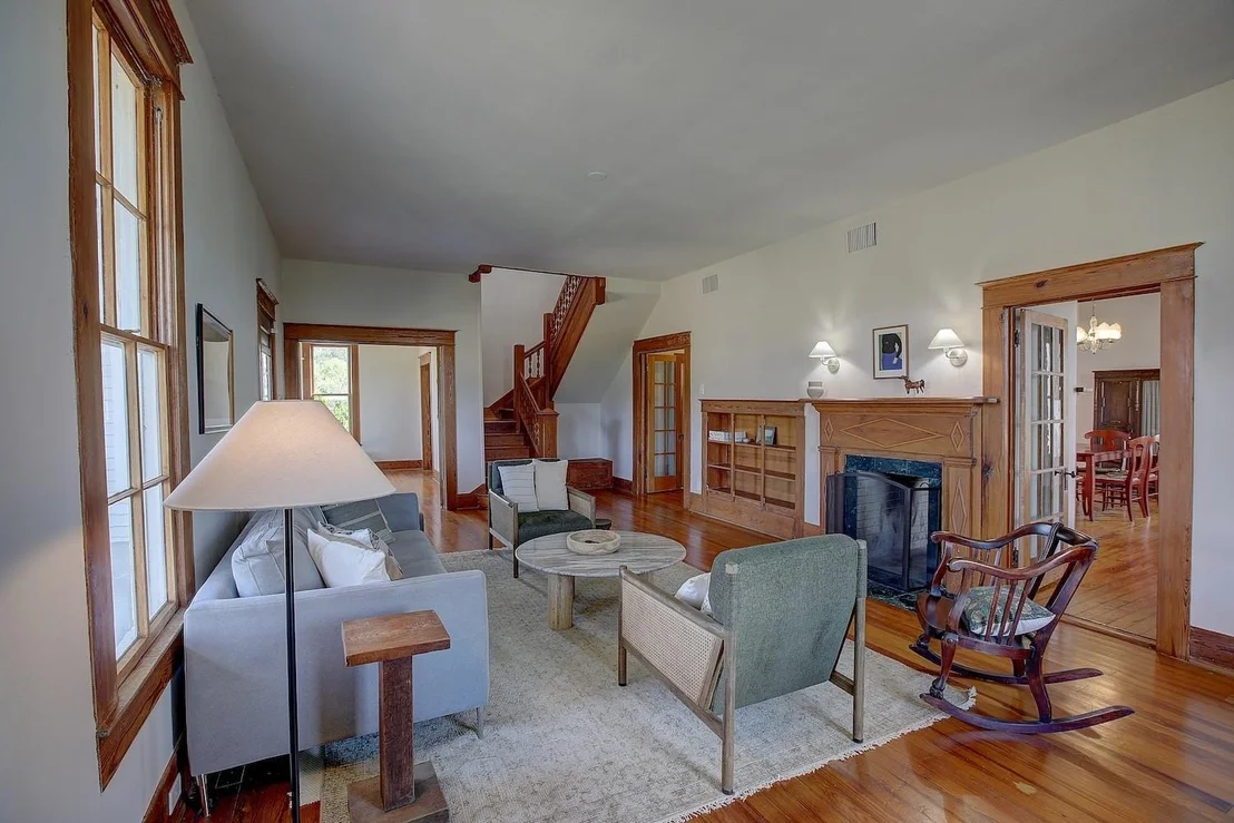 Photo of 11228 Parsons RD