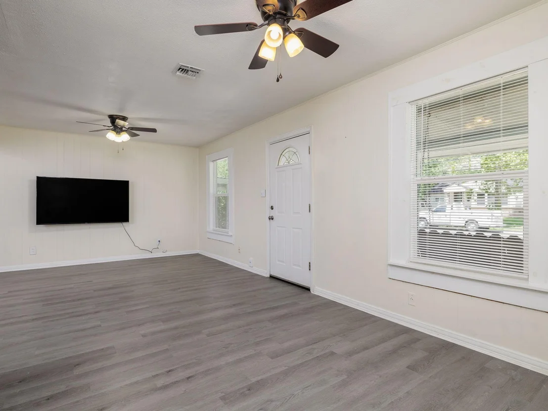 Photo of 113 Circle DR