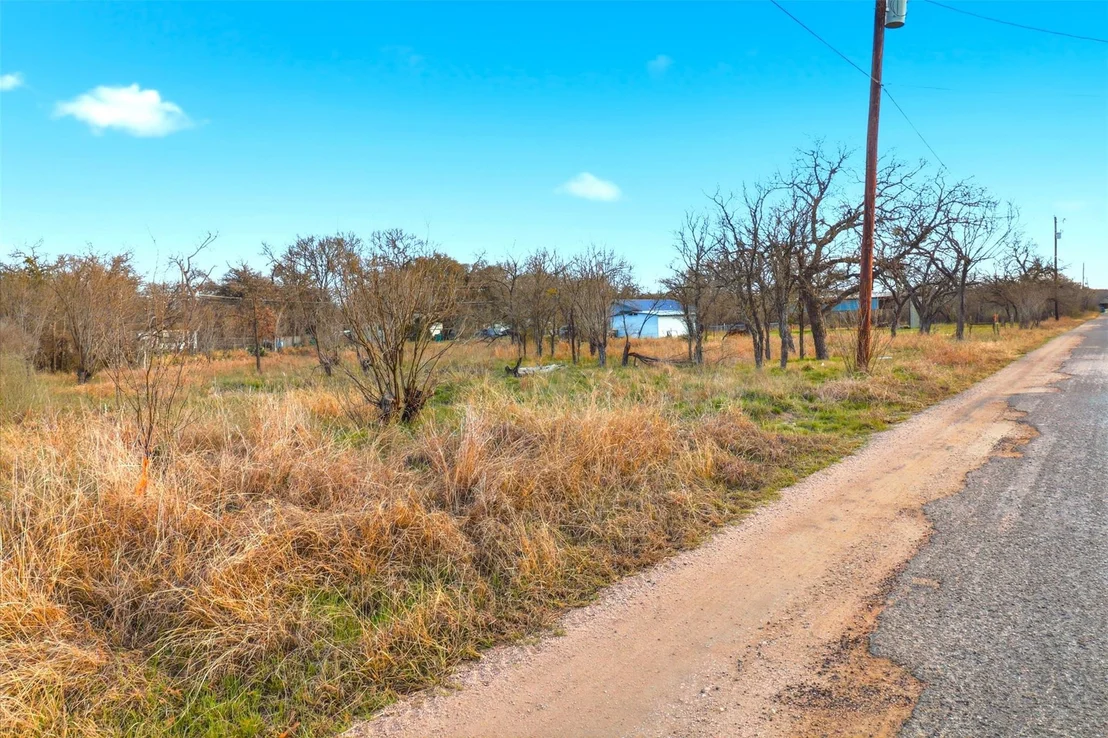 Photo of 1304 Shady Forest DR