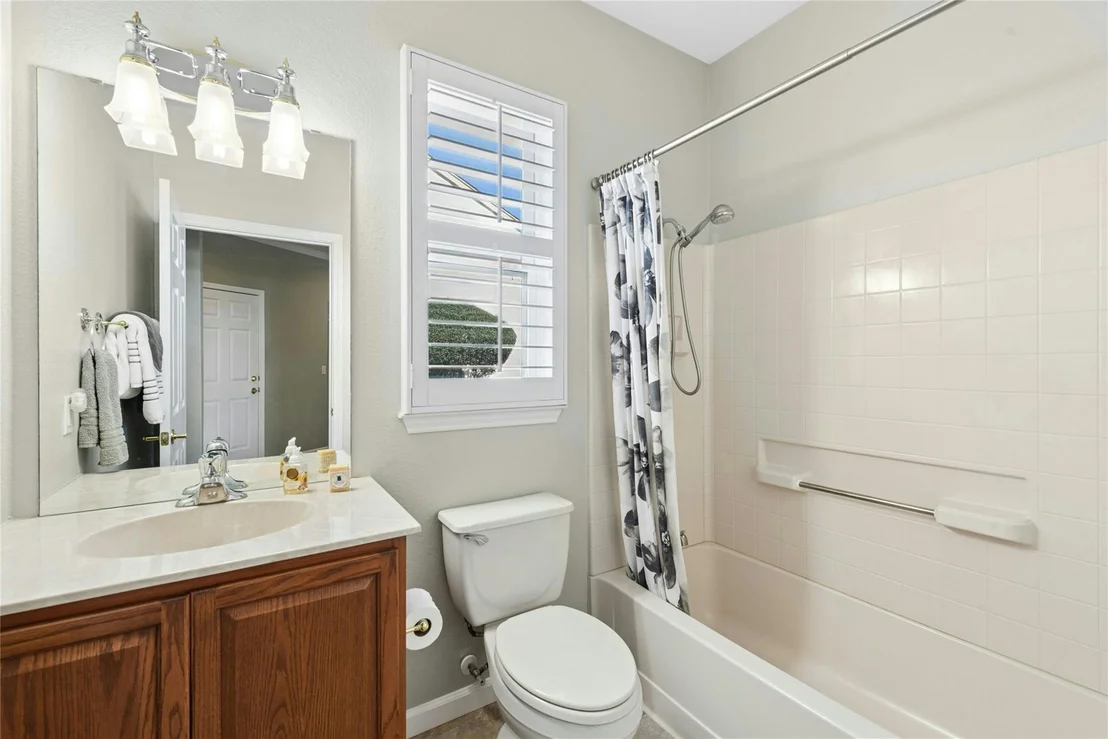 Photo of 213 Crockett LOOP