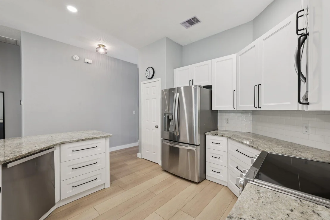 Photo of 653 River Bluff CIR