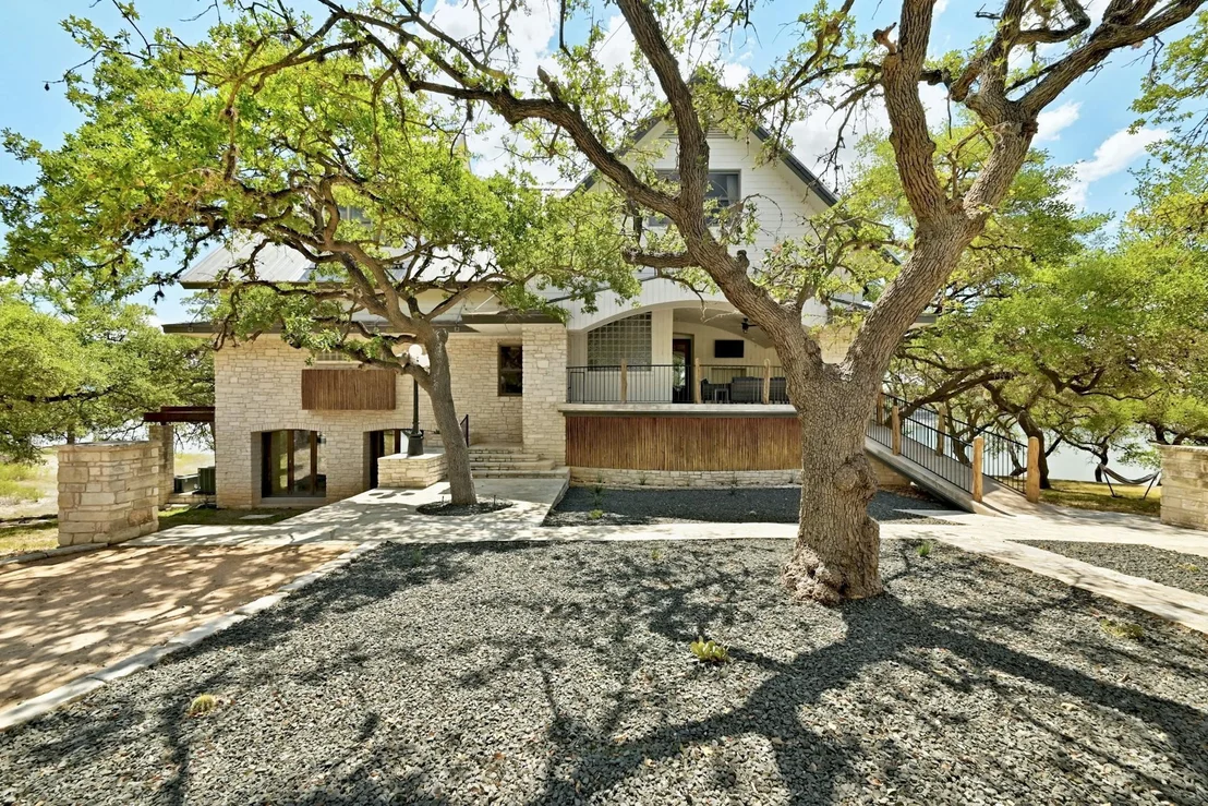 Photo of 6021 Circle J RD