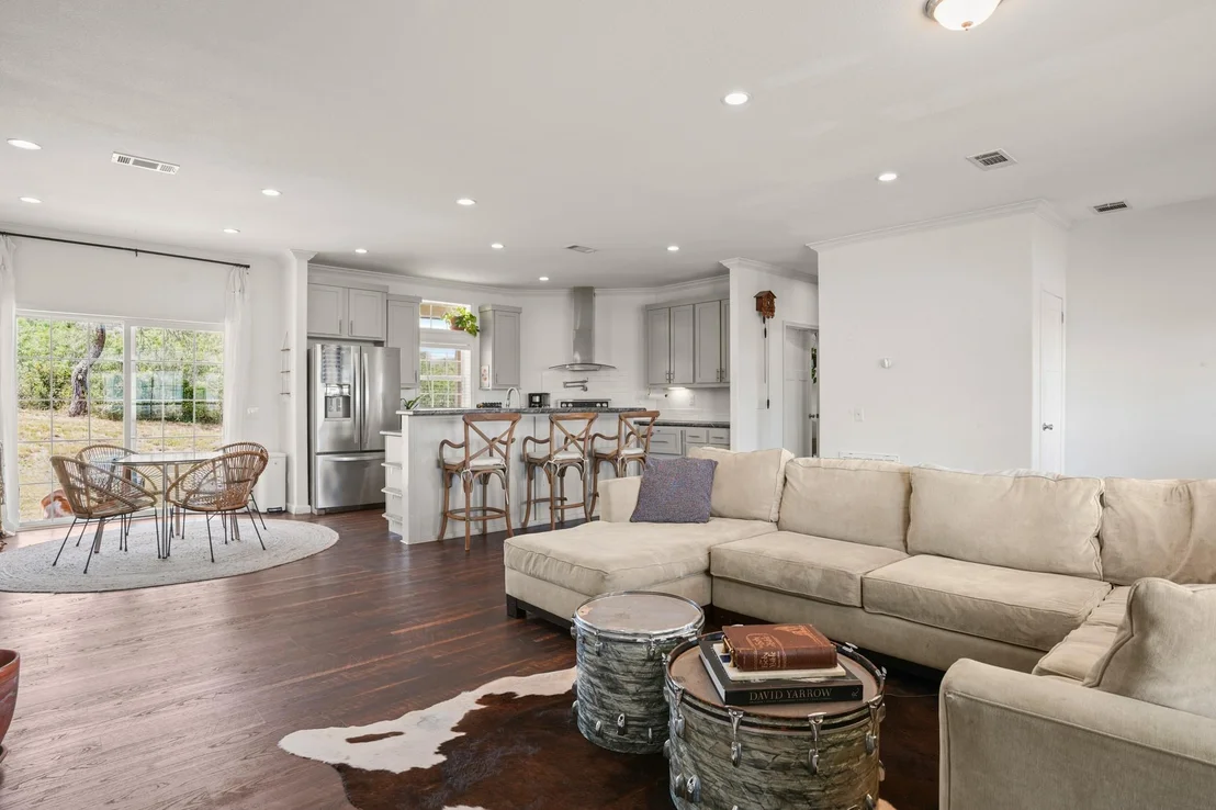 Photo of 15701 Forest Glen CV