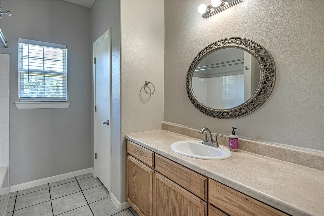 Photo of 1301 Oak Spring RD