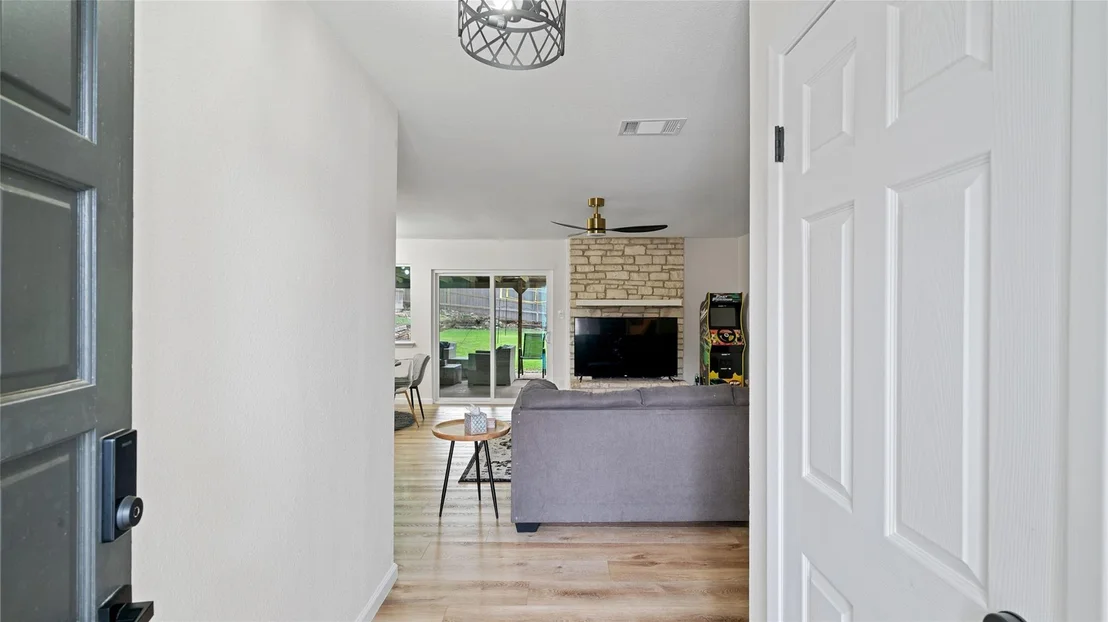 Photo of 7005 Chinook DR