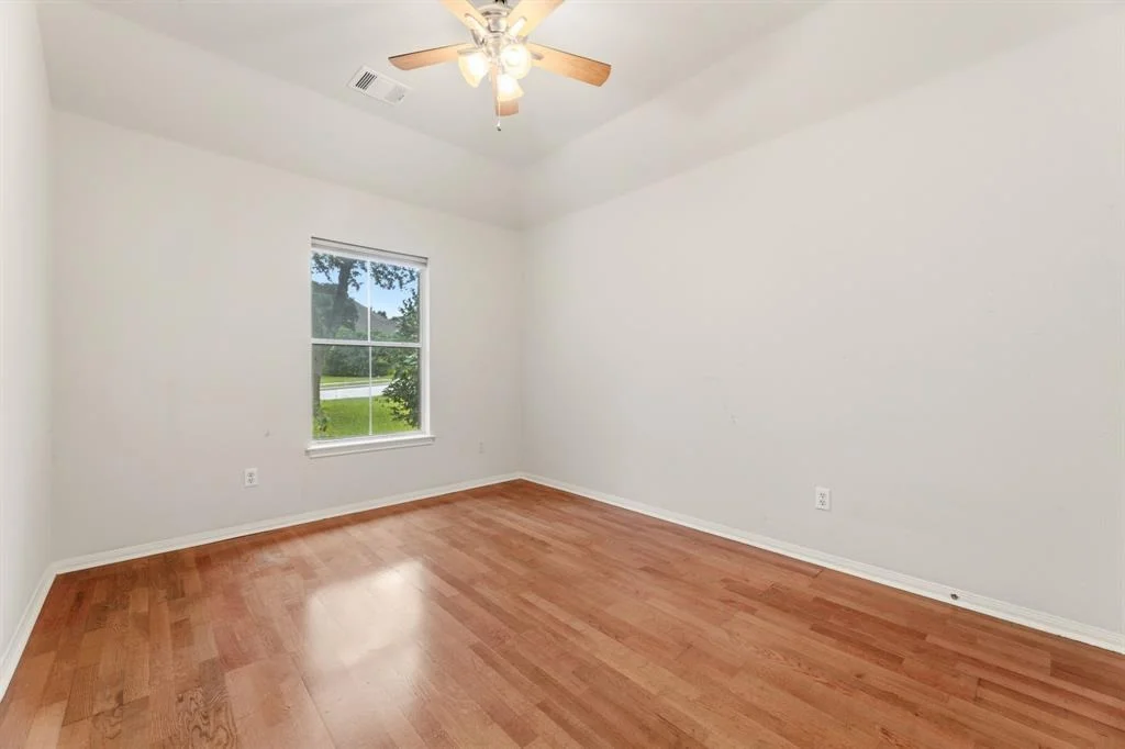 Photo of 406 Bellaire Oaks DR