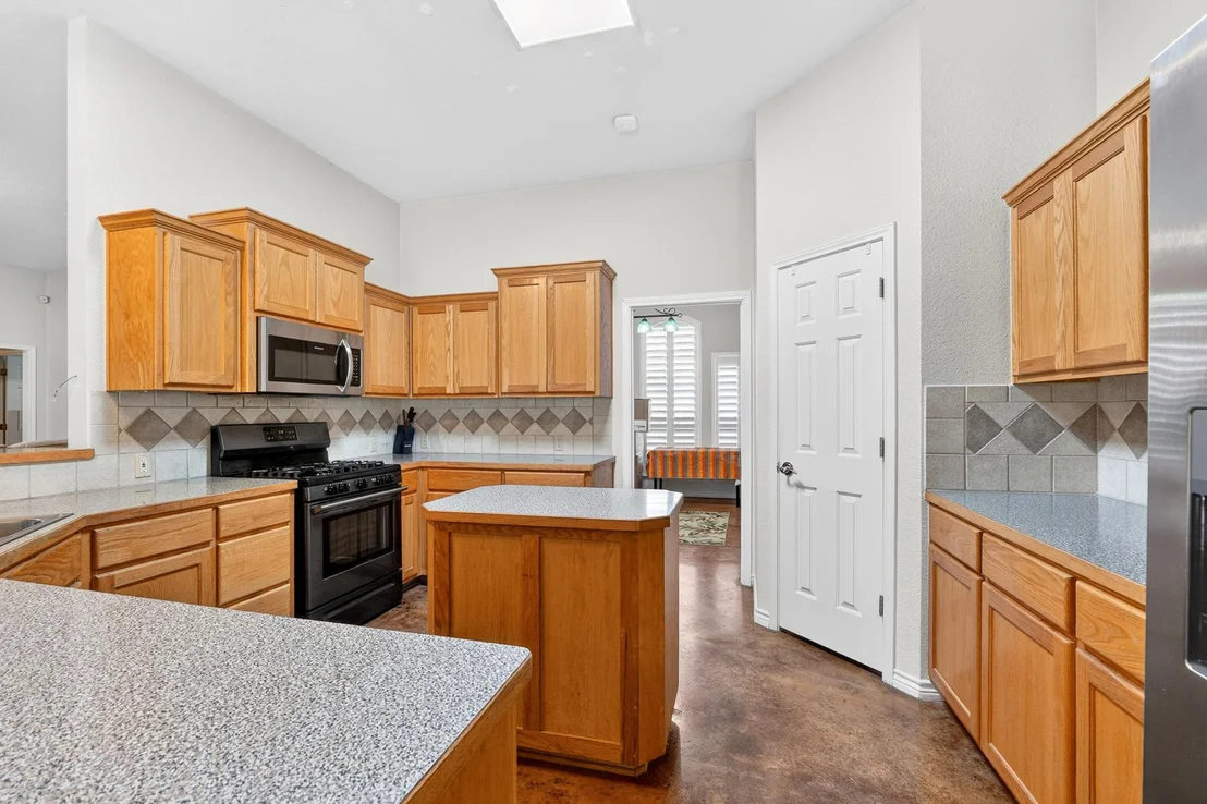 Photo of 421 Sunset Ridge DR