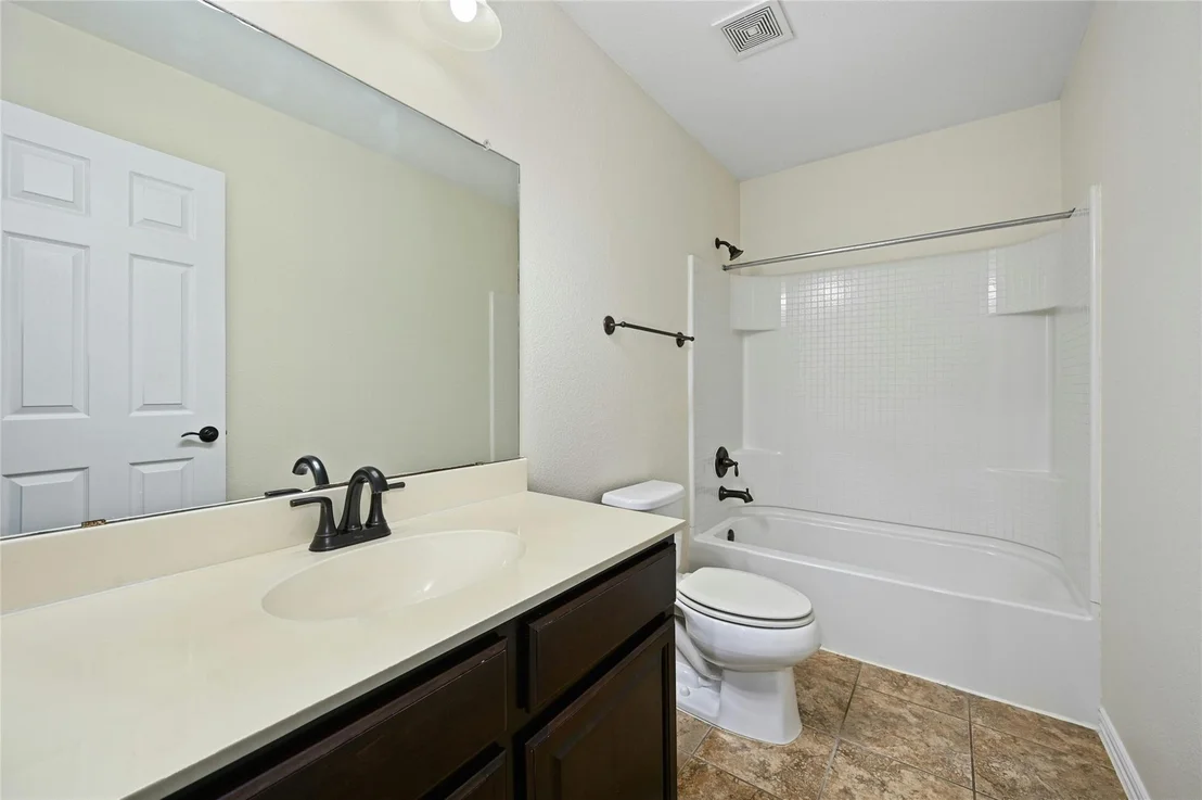 Photo of 1409 Middlefield CT