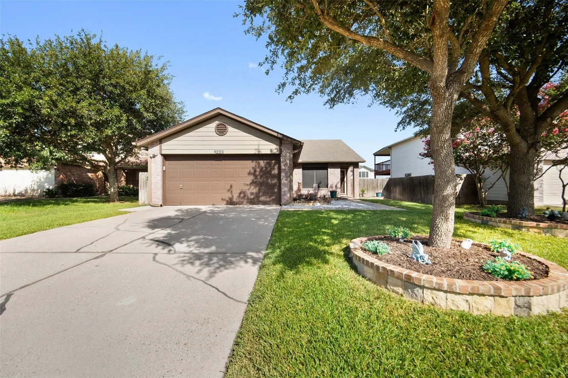 Photo of 5504 Alomar CV
