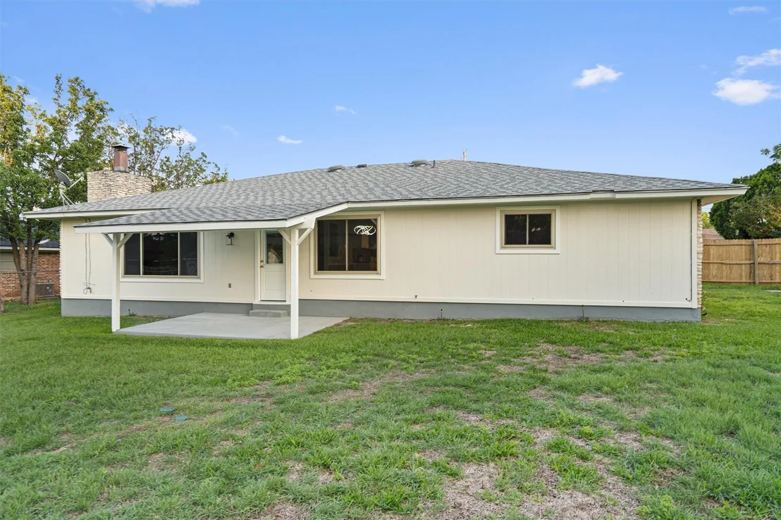 Photo of 110 Live Oak DR