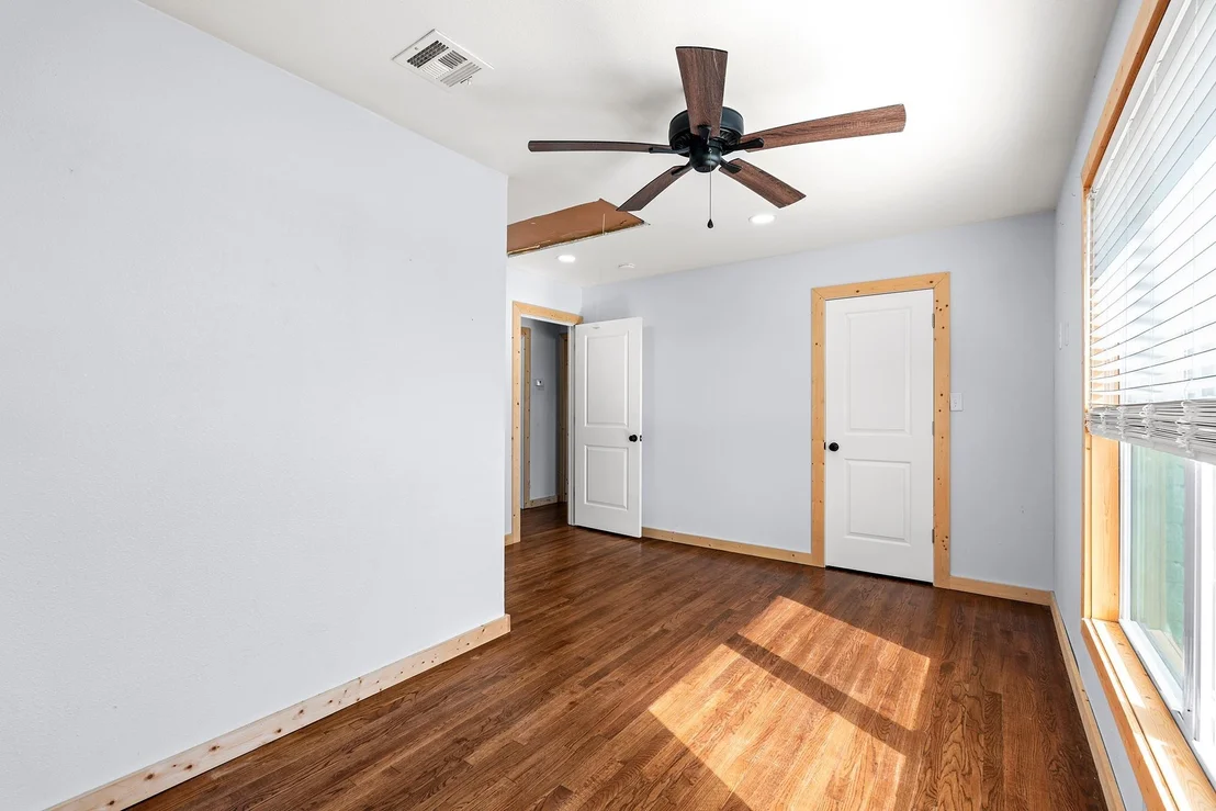 Photo of 420 W Oak