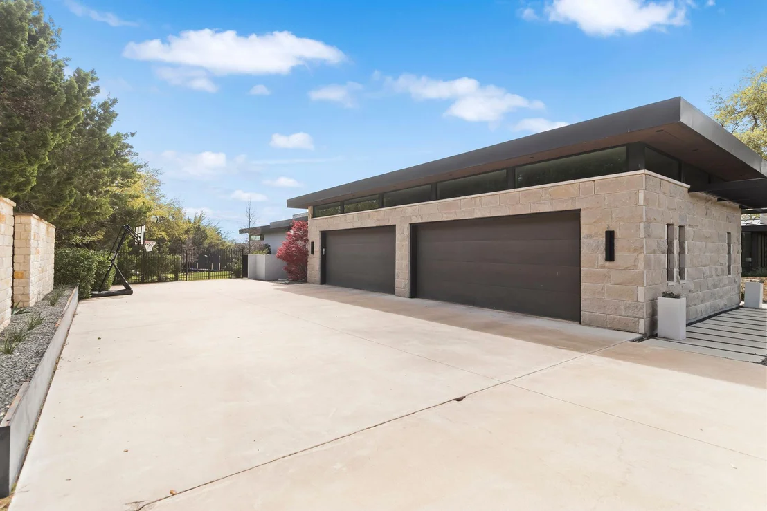 Photo of 4001 Verano DR
