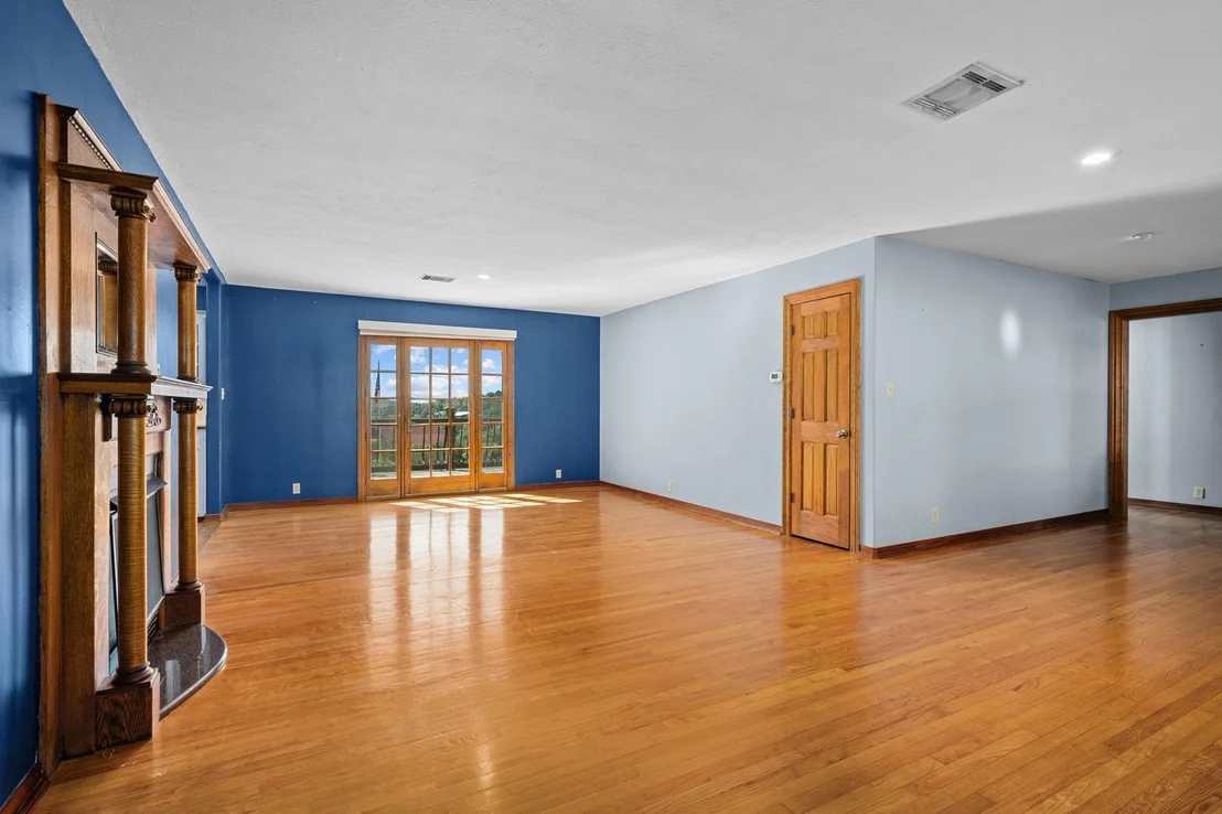 Photo of 401 Crestview DR