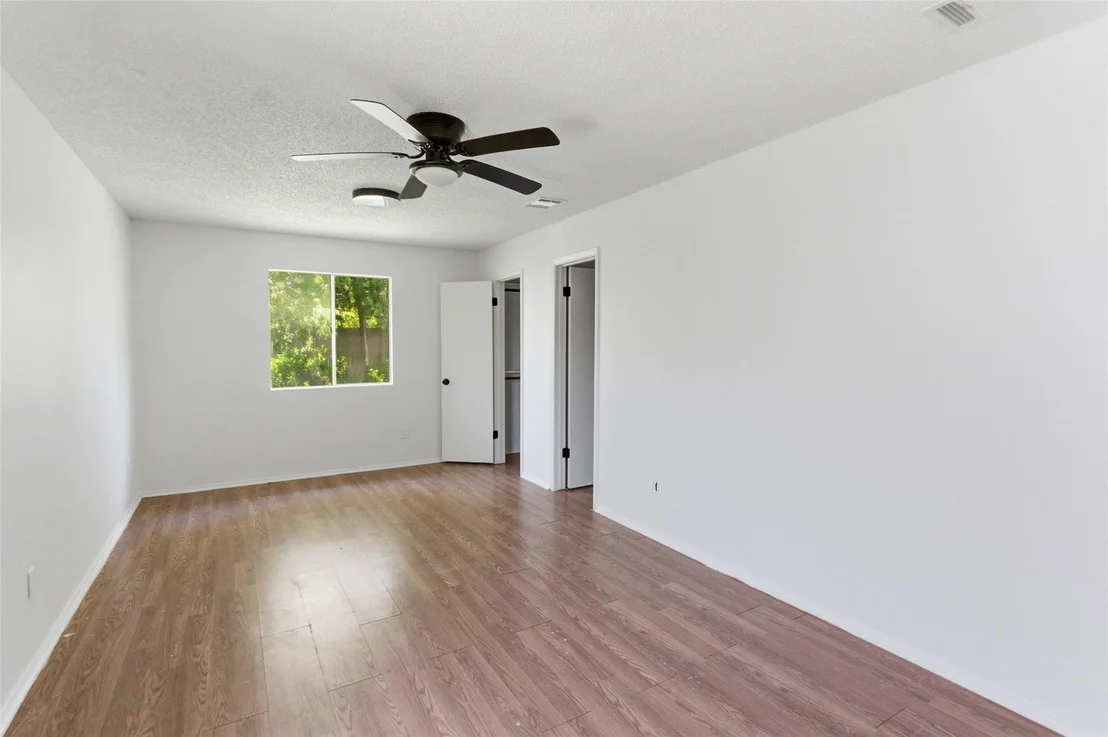 Photo of 11008 Jordan LN