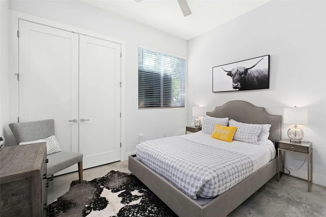 Photo of Unit A at 3105 Powell CIR