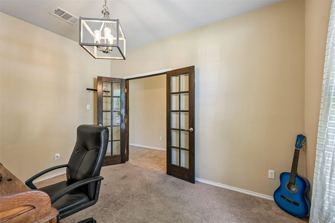 Photo of 140 Lynn Crest BND