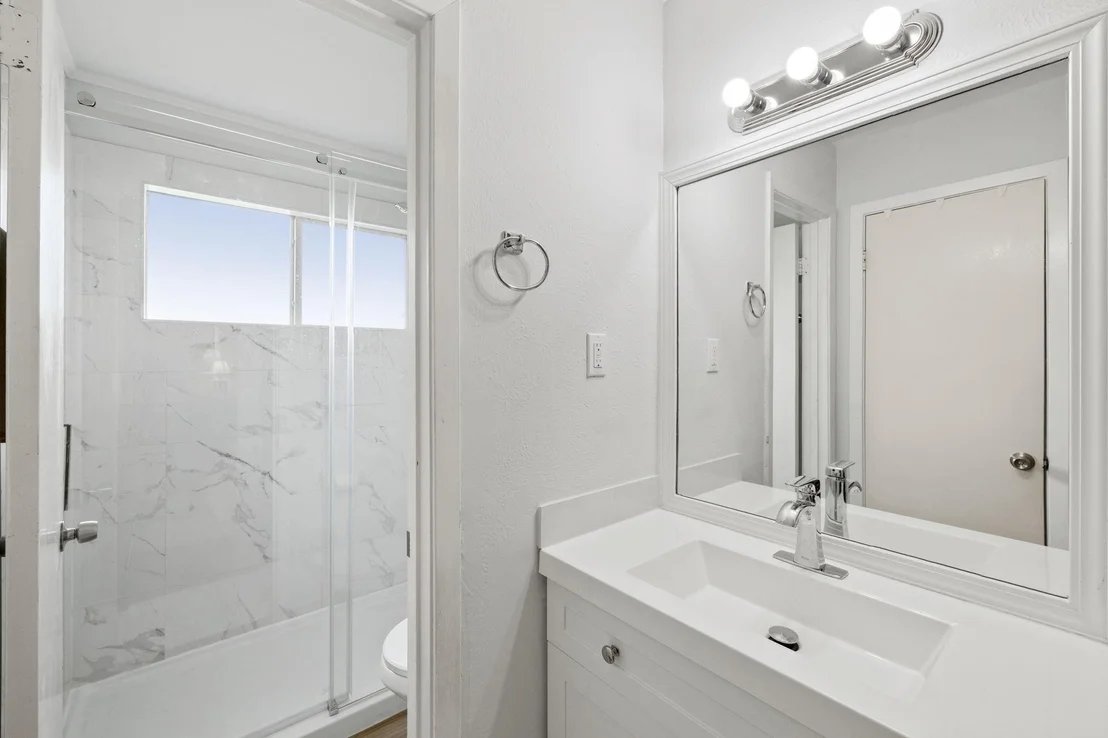 Photo of 607 Elderberry CV