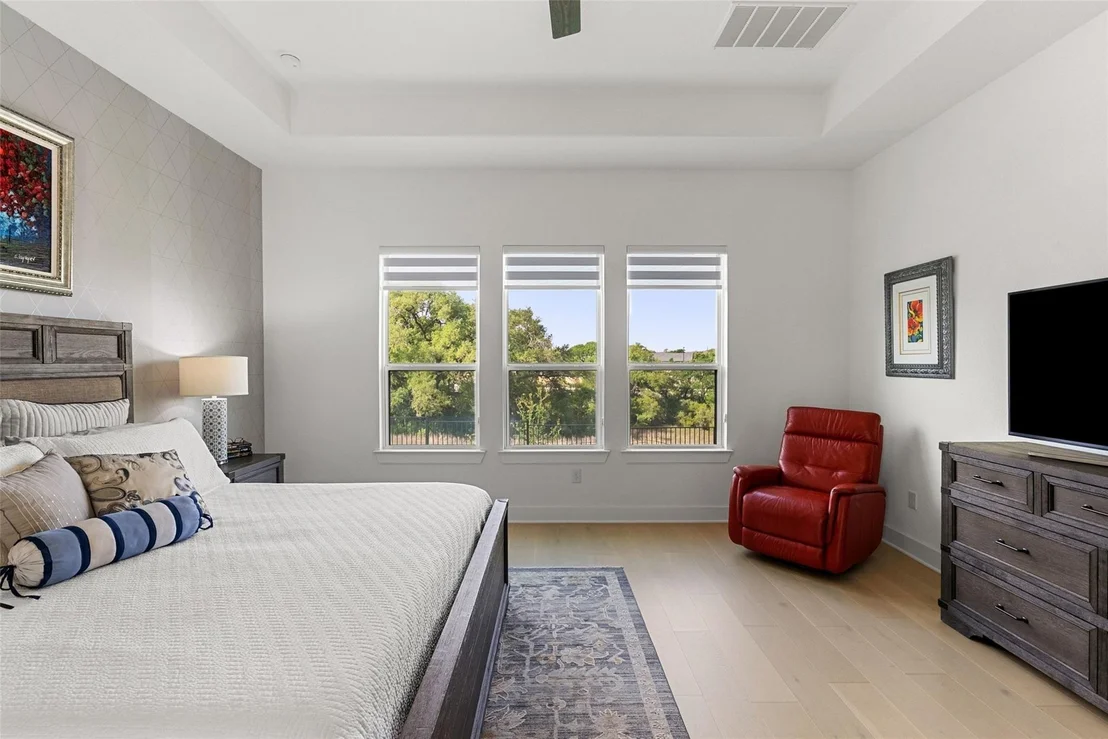 Photo of 544 Castillo BND