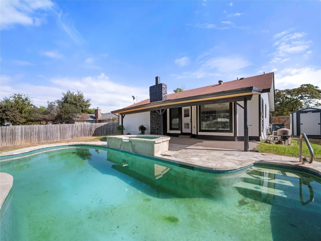 Photo of 3912 Hillside DR