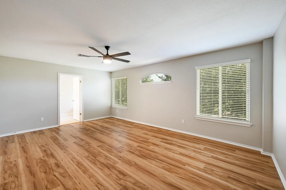 Photo of 7400 Spivey DR