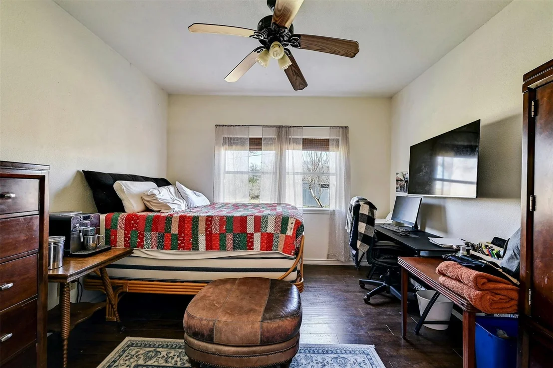 Photo of 915 County Road 404