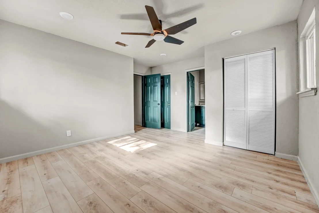 Photo of 3110 Val DR