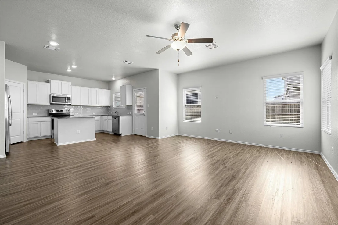 Photo of Unit 20C at 317 Circle WAY