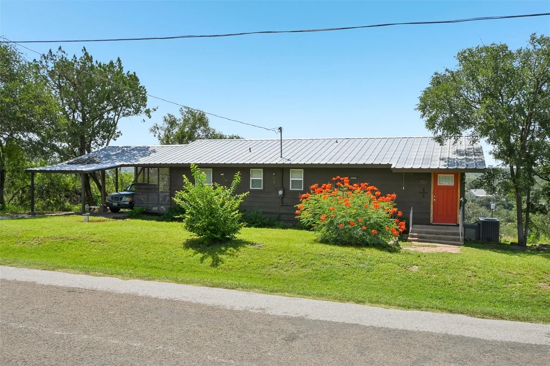 Photo of 701 County Road 130