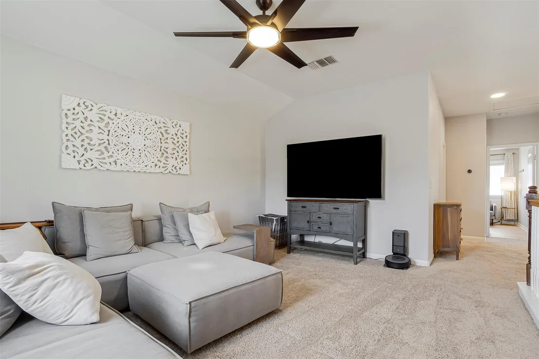 Photo of 1233 Peregrine WAY