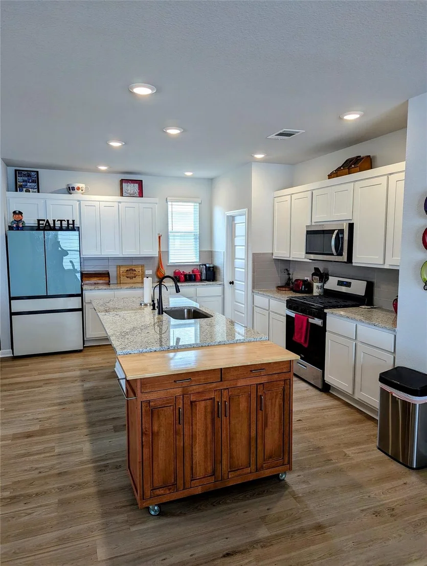 Photo of 122 Checkers CV
