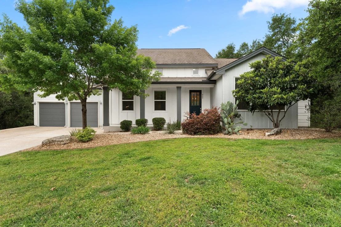 Photo of 900 Lipan TRL