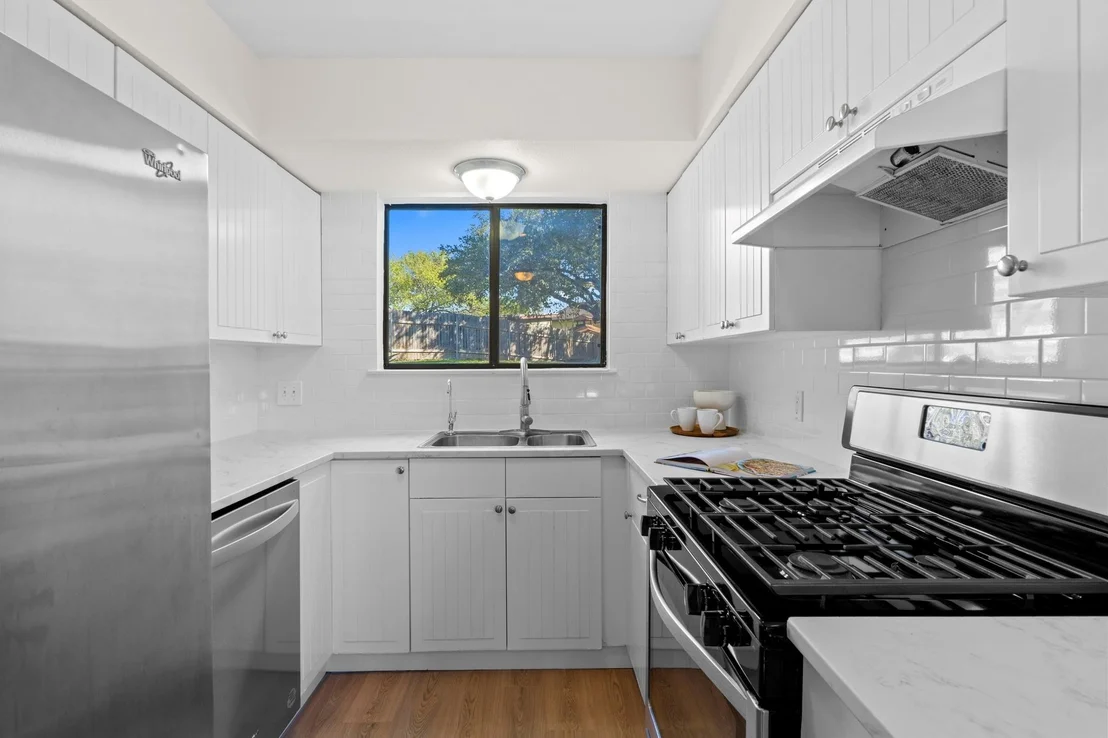 Photo of 6601 Sunstrip DR