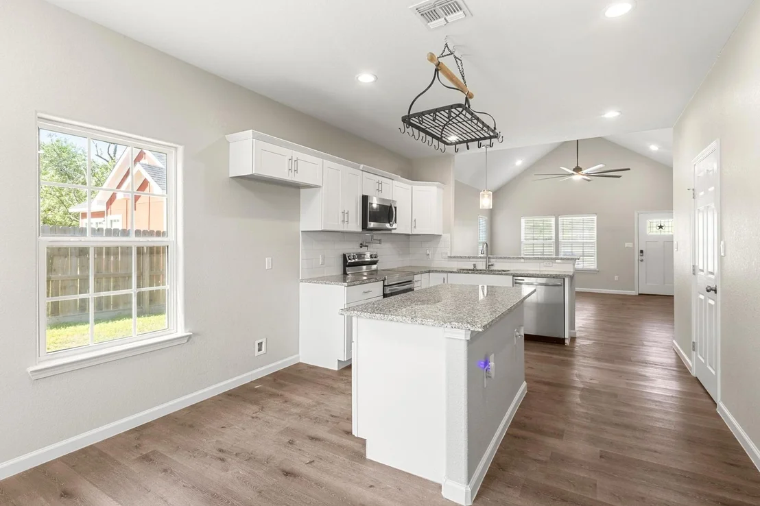 Photo of 220 Spruce Ave