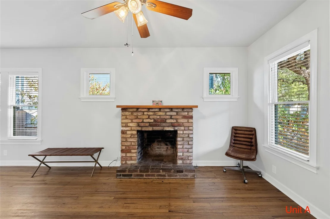 Photo of 2301 W 10th ST
