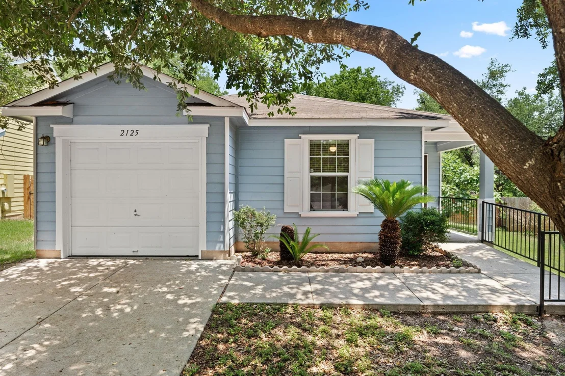 Photo of 2125 Nogales TRL