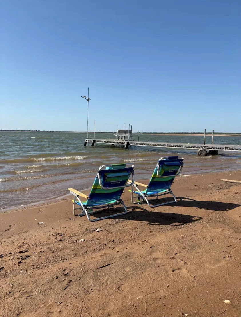 Photo of 611 Lakeshore LOOP