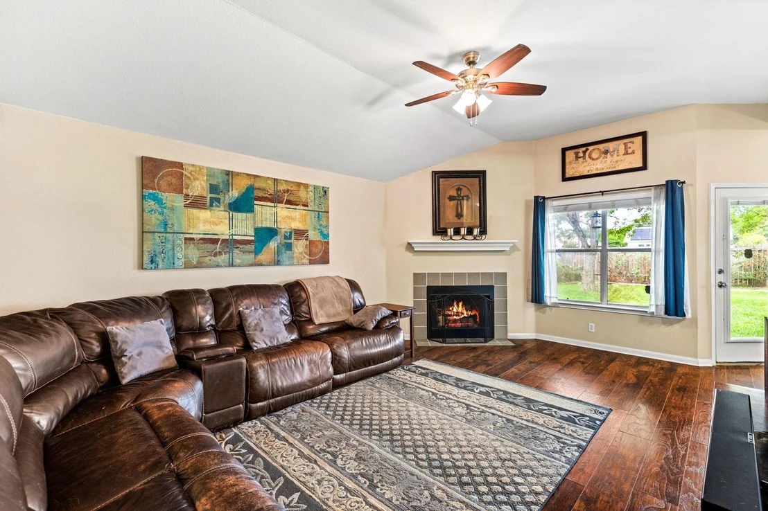 Photo of 319 Willowbrook DR