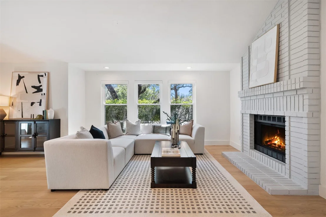 Photo of 111 Blue Jay DR