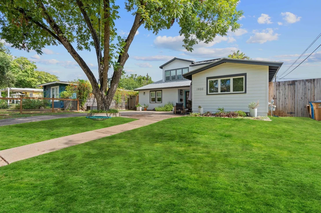 Photo of 1900 Ullrich Ave